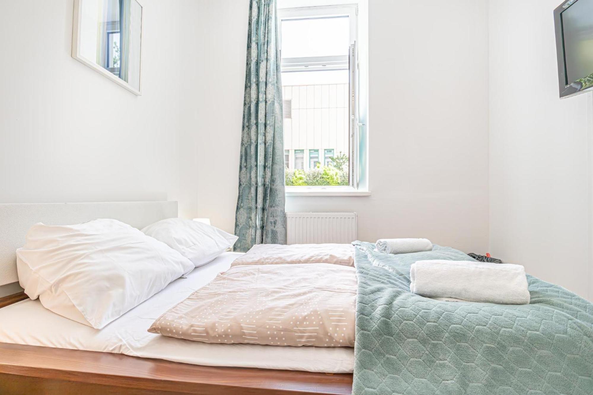 Loevly Shared 6Br With Garden Near Danube & Millenium City Wenen Buitenkant foto
