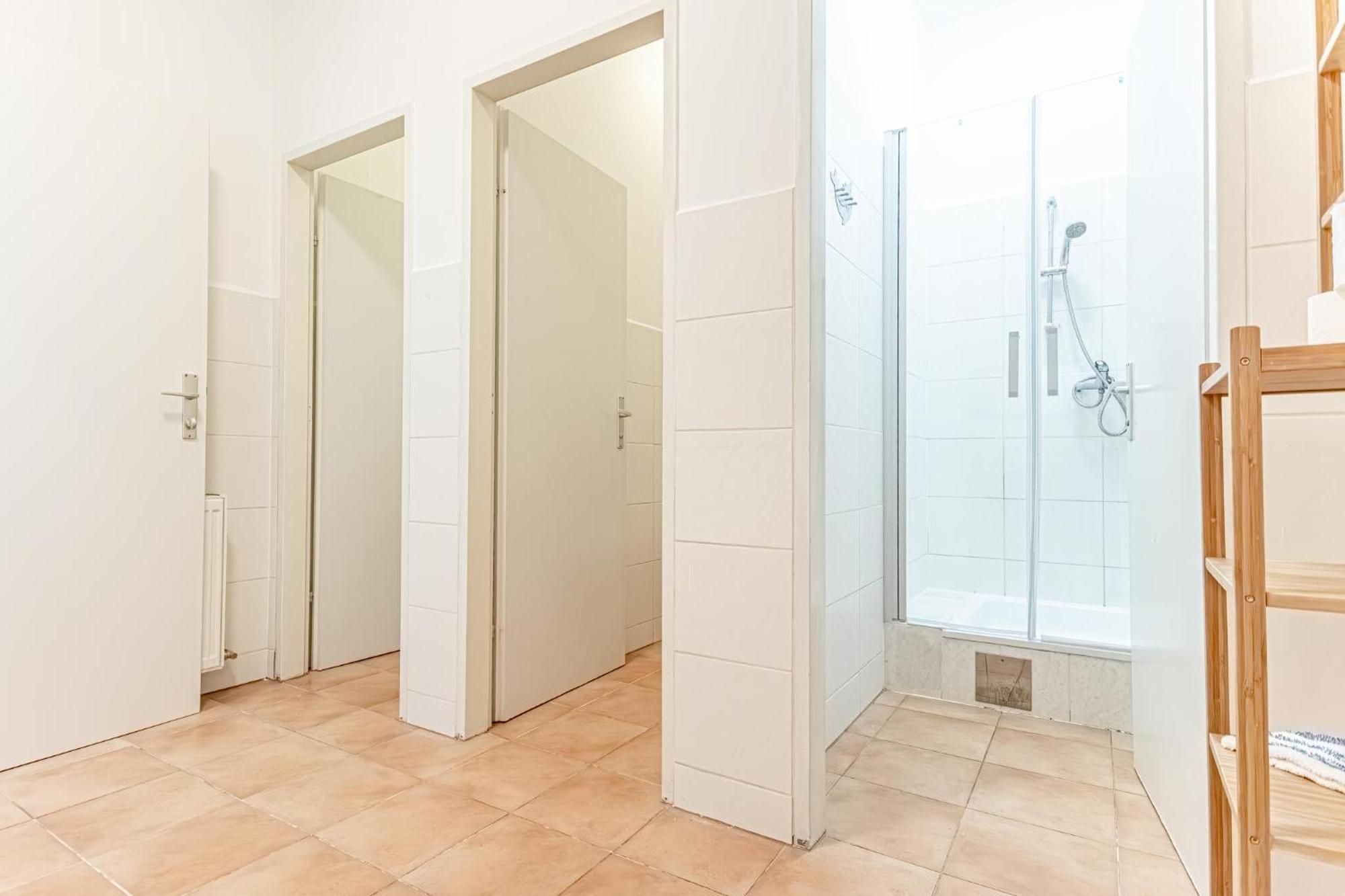 Loevly Shared 6Br With Garden Near Danube & Millenium City Wenen Buitenkant foto