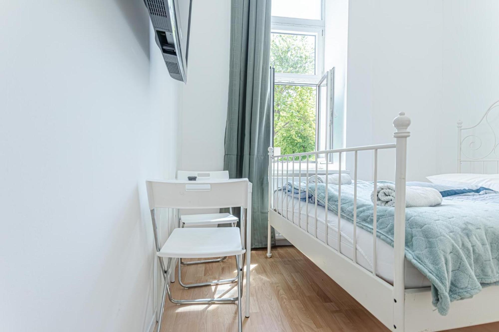 Loevly Shared 6Br With Garden Near Danube & Millenium City Wenen Buitenkant foto