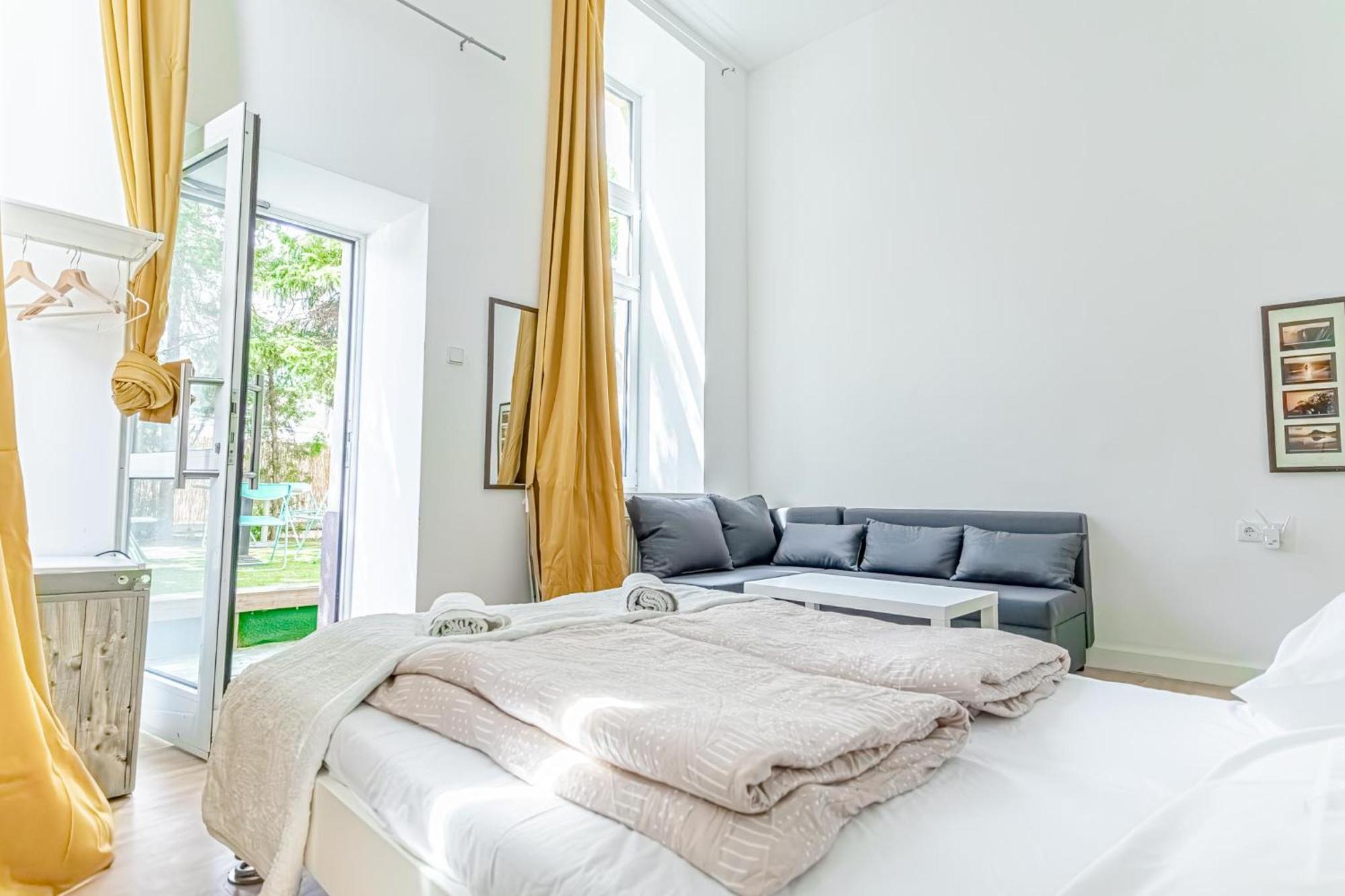 Loevly Shared 6Br With Garden Near Danube & Millenium City Wenen Buitenkant foto