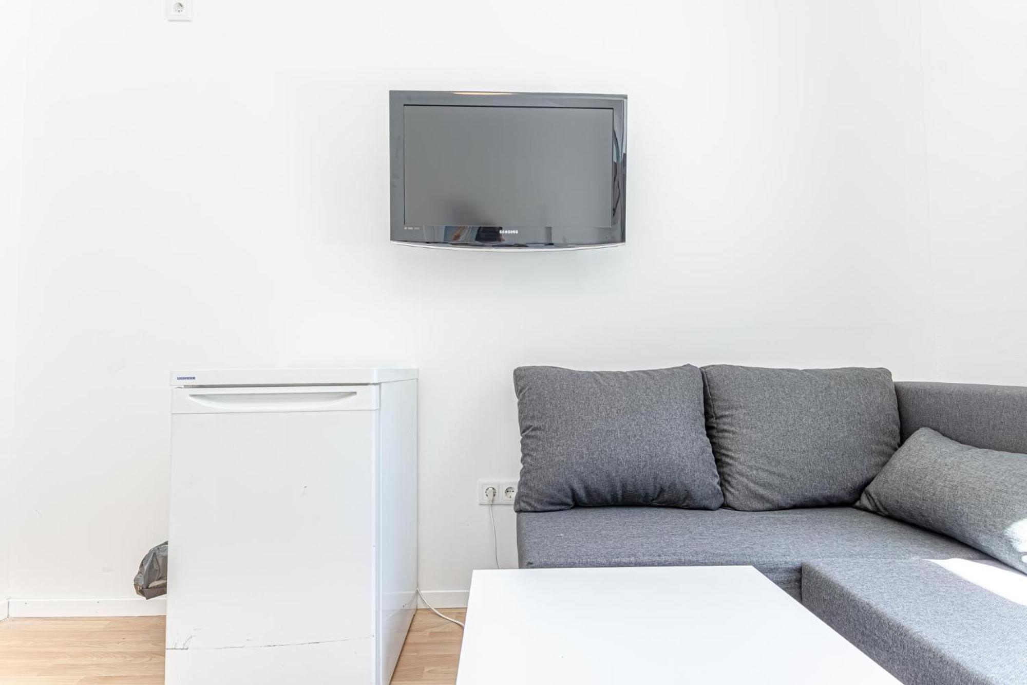 Loevly Shared 6Br With Garden Near Danube & Millenium City Wenen Buitenkant foto
