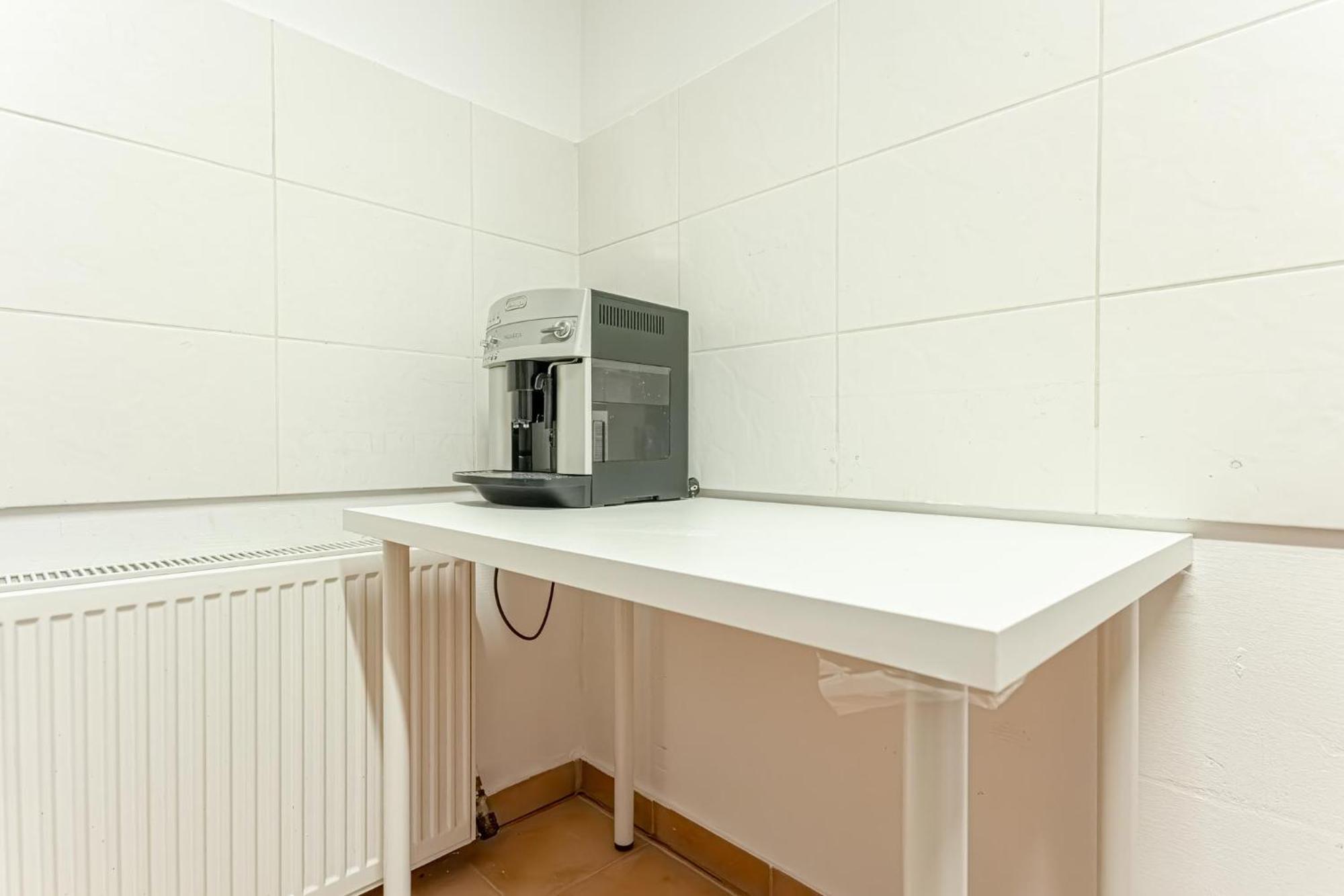 Loevly Shared 6Br With Garden Near Danube & Millenium City Wenen Buitenkant foto