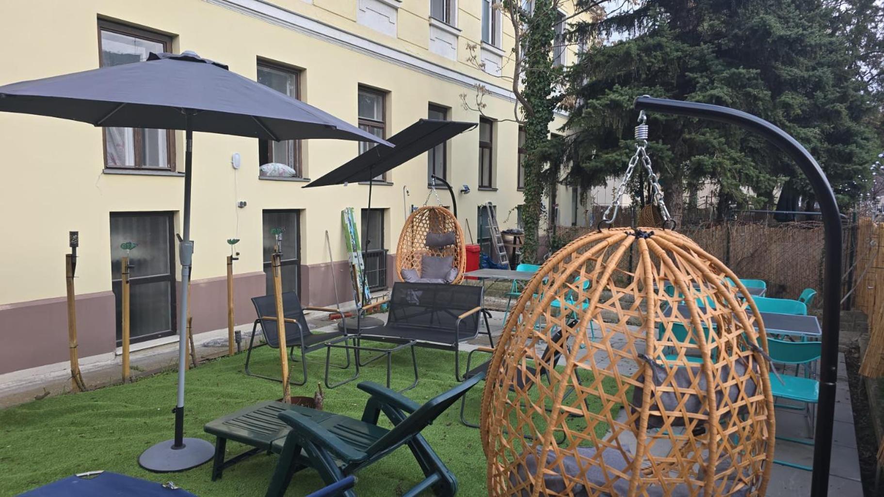 Loevly Shared 6Br With Garden Near Danube & Millenium City Wenen Buitenkant foto